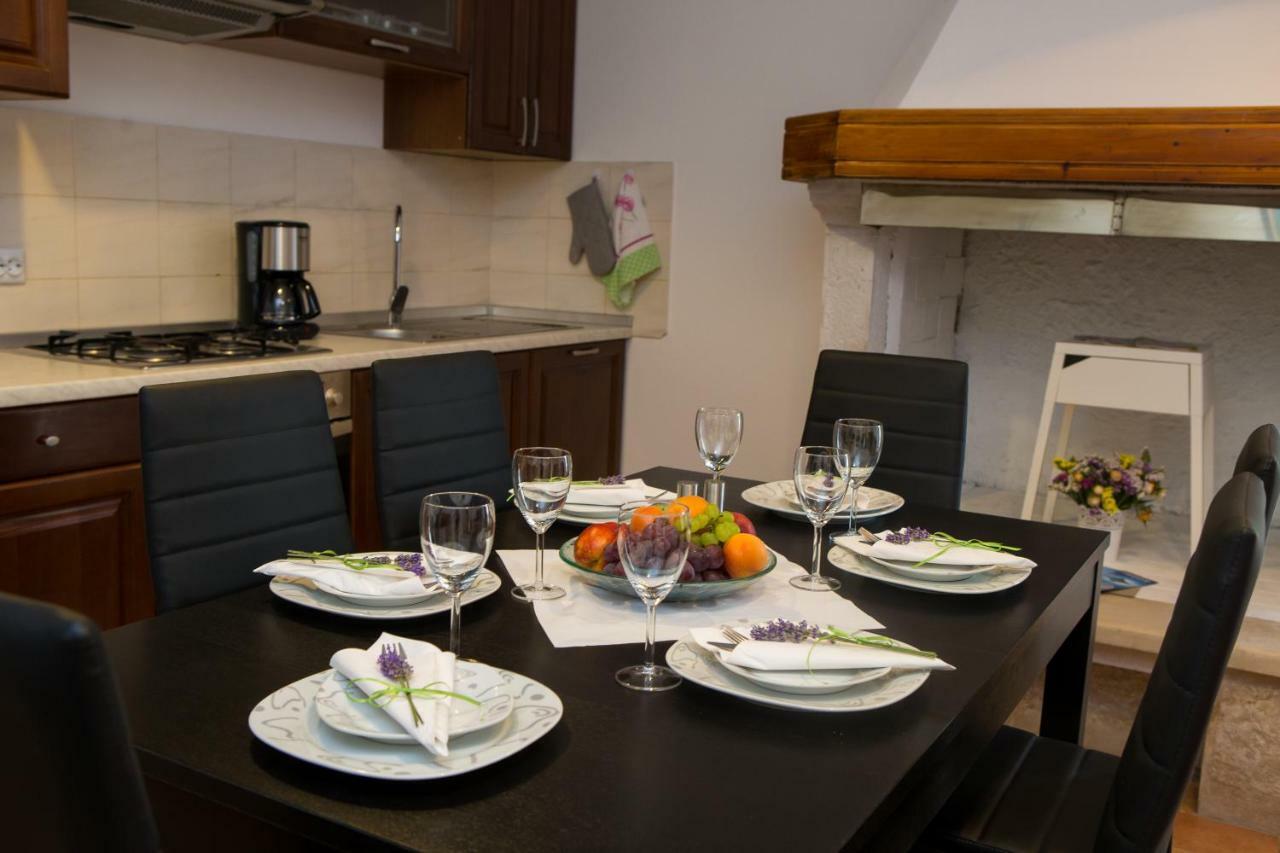 Apartman Girasol Pula Apartment Luaran gambar