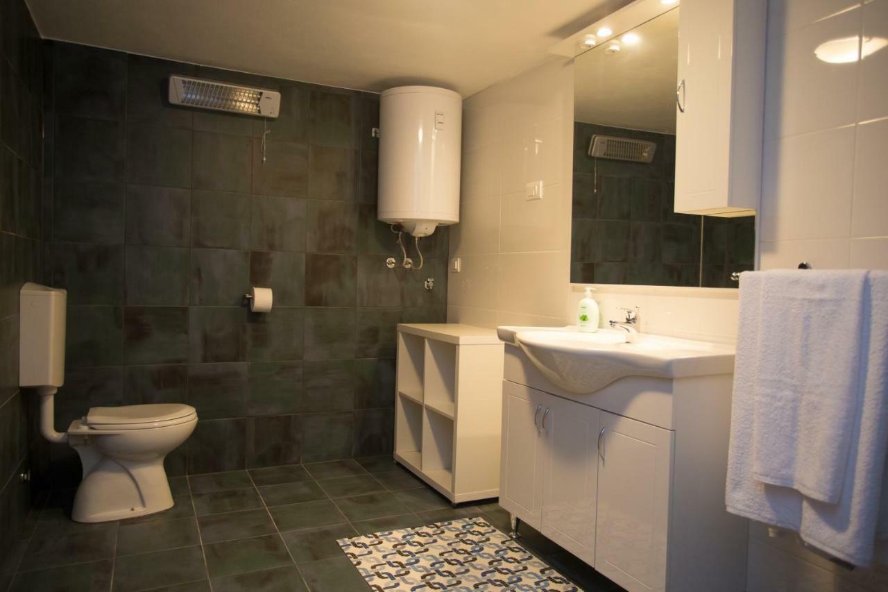 Apartman Girasol Pula Apartment Luaran gambar